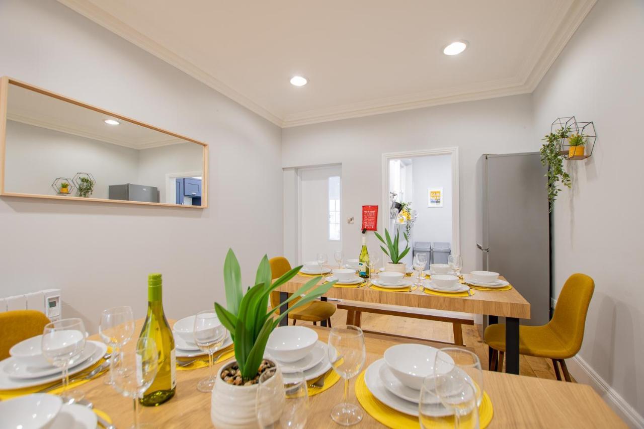 The Yellow Door By Shortstays Dublin Exterior photo