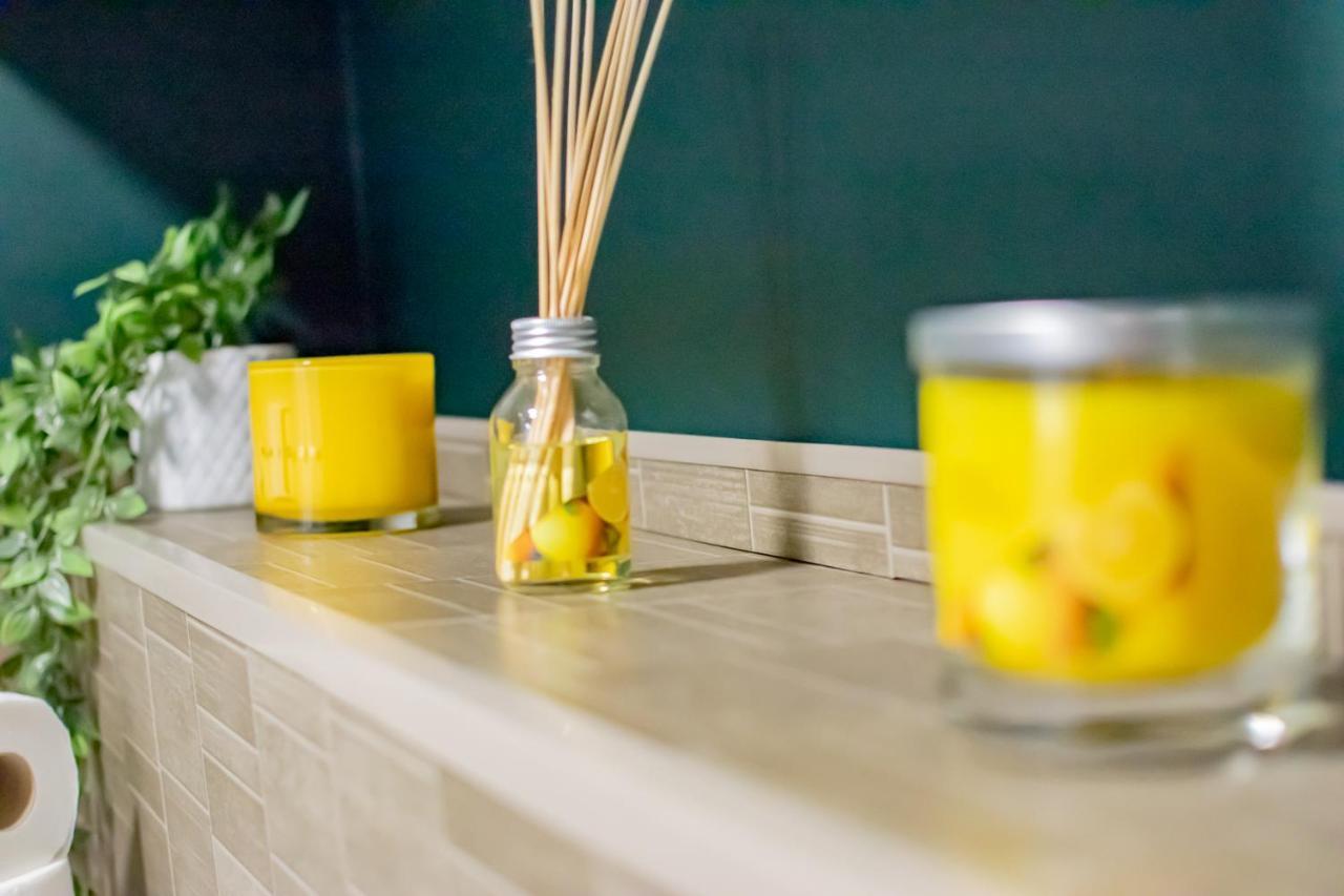The Yellow Door By Shortstays Dublin Exterior photo